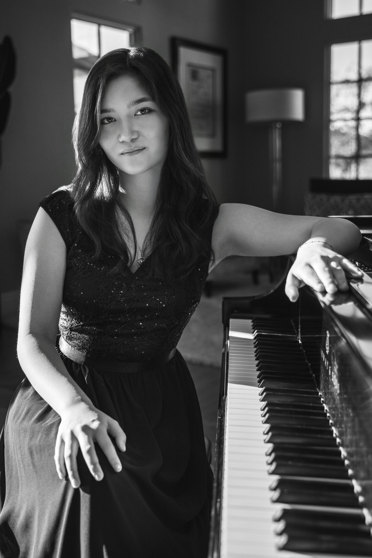 Ellasimone at the piano